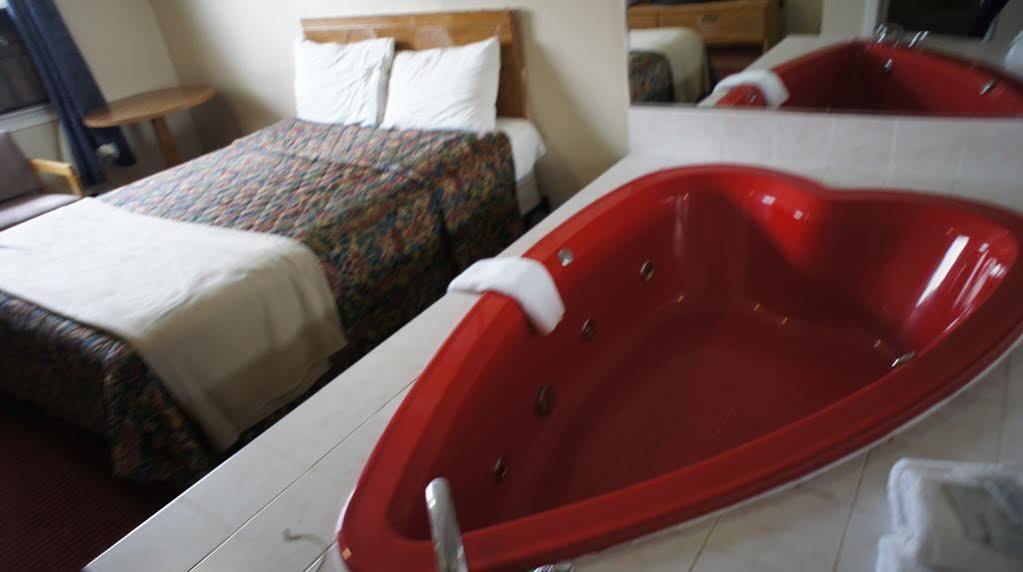 Niagara Inn Downtown Екстер'єр фото